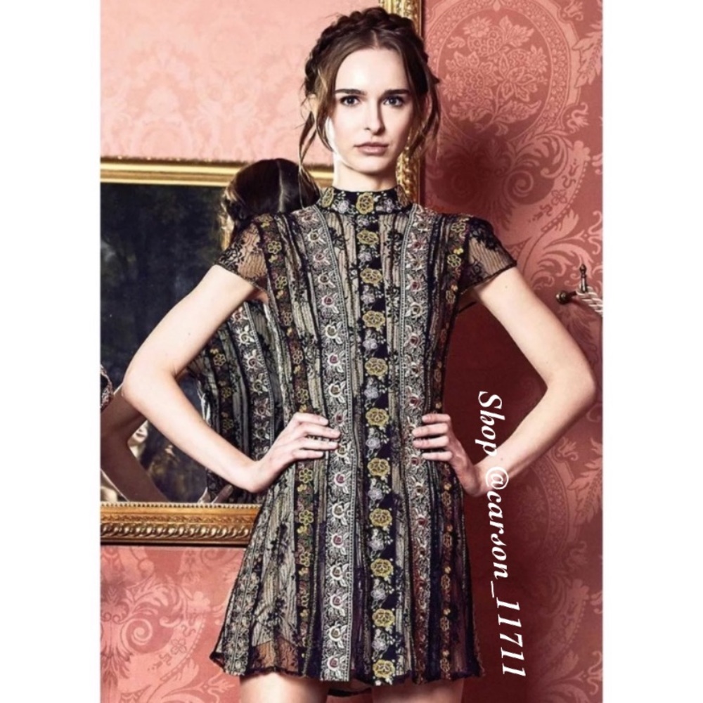 NEW Alice + Olivia Embroidered Lace Mini Dress 6